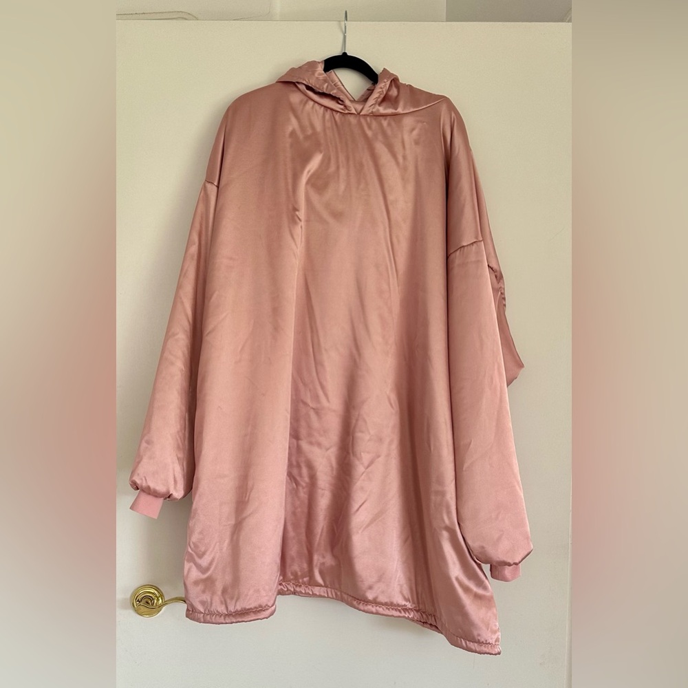 Kitsch Pink Satin Glazy